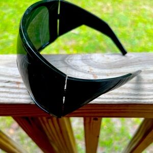 Oversized one piece wrap around shades for women and men.